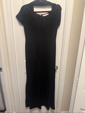 Elegant Black Maxi Dress with Beaded Scoop Neck
